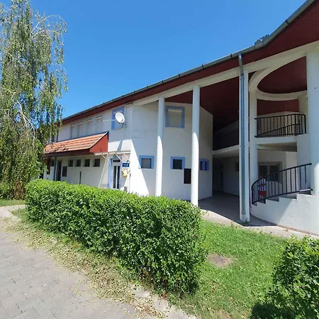 In - Balaton 53130 Apartment *