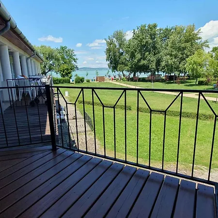 Apartment In - Balaton 53130 Zamardi